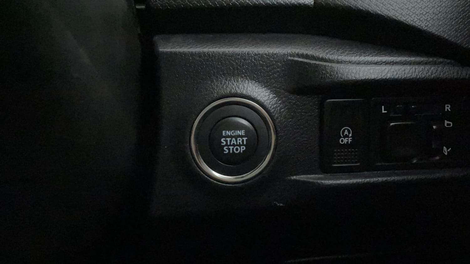 Used 2021 Maruti Suzuki Vitara Brezza ZXi AT SHVS Petrol Automatic top_features Keyless start