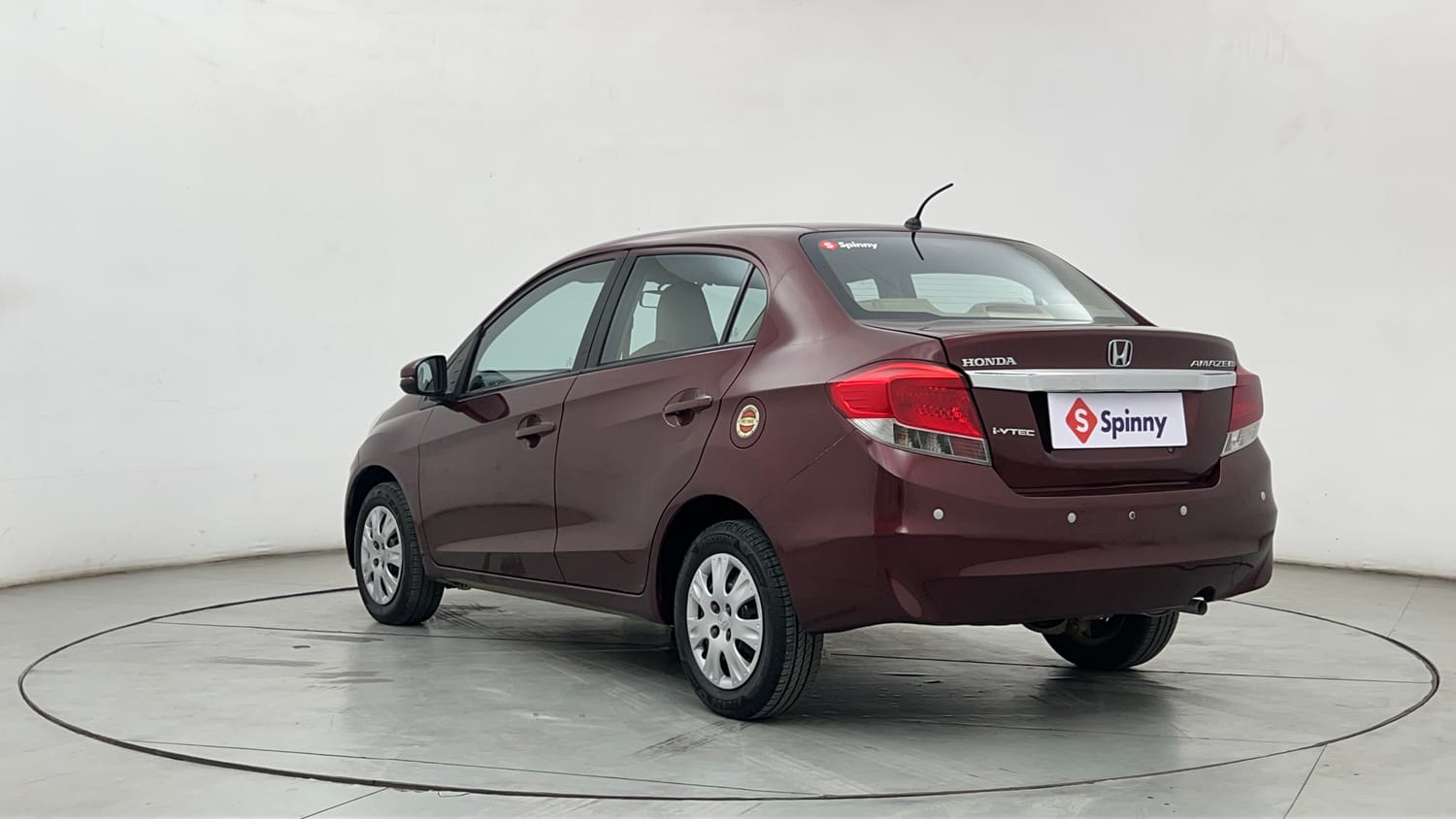 Used 2015 Honda Amaze 1.2 S i-VTEC Petrol Manual exterior LEFT REAR CORNER VIEW