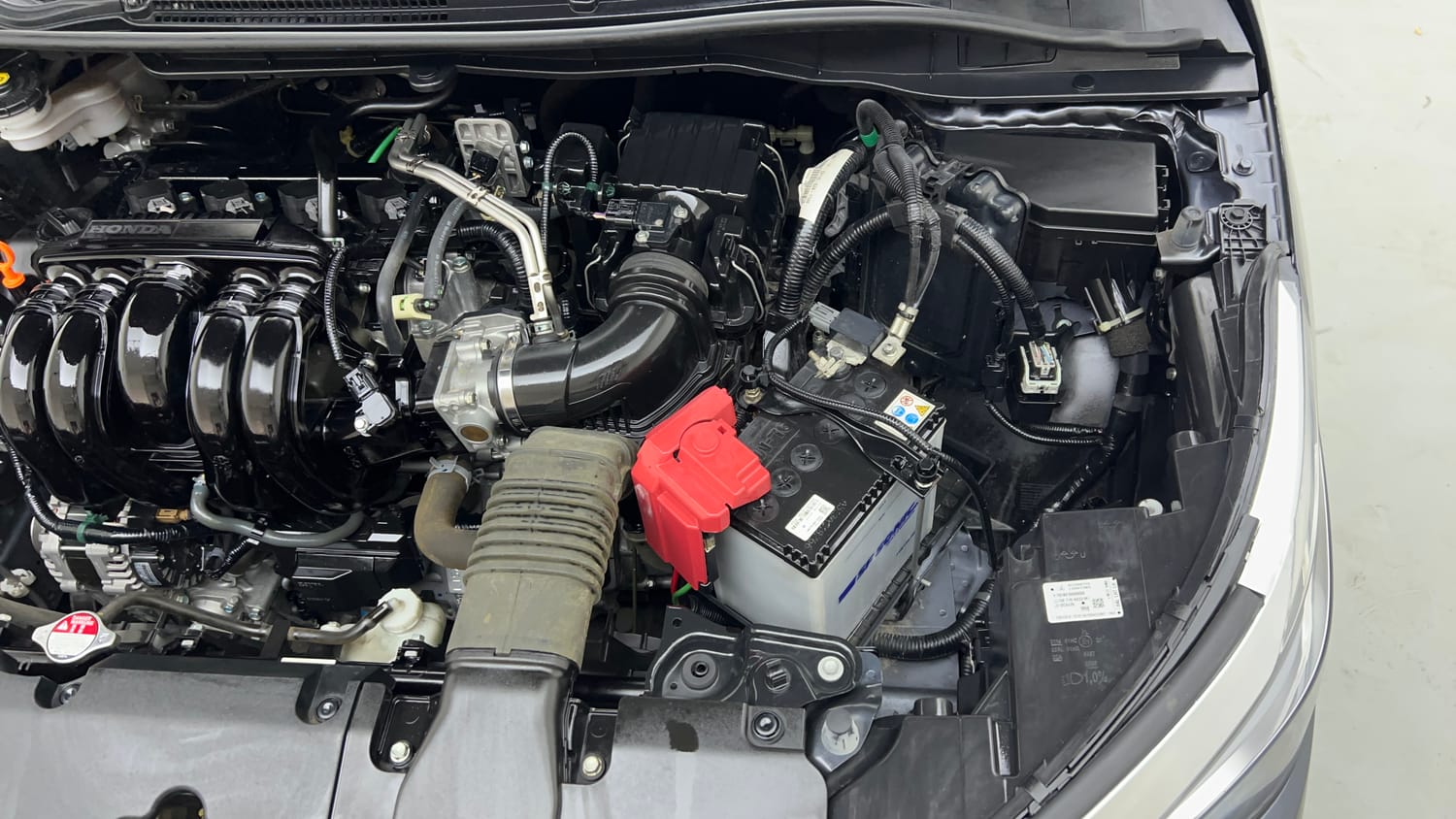 Used 2023 Honda City V Petrol MT Petrol Manual engine ENGINE LEFT SIDE VIEW