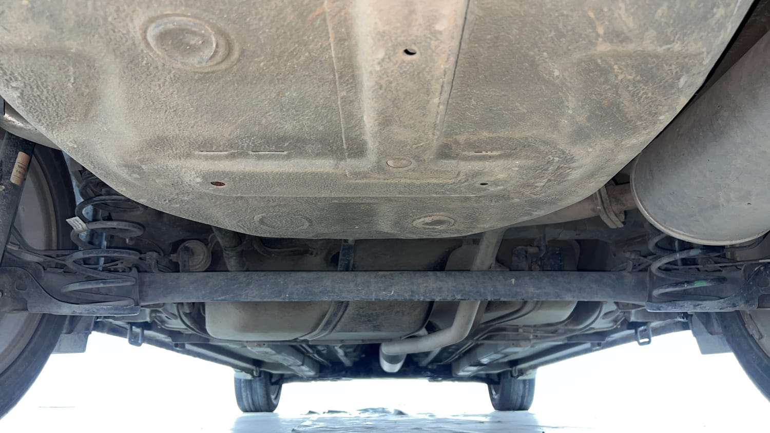 Used 2018 Maruti Suzuki Ciaz Alpha 1.4 MT Petrol Manual extra REAR UNDERBODY VIEW (TAKEN FROM REAR)