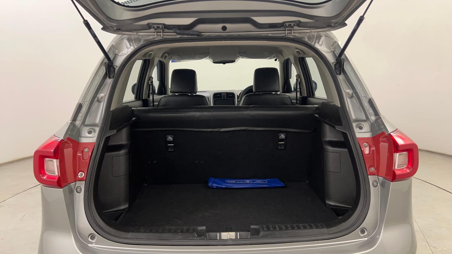 Used 2022 maruti-suzuki Vitara Brezza LXi Petrol Manual interior DICKY INSIDE VIEW
