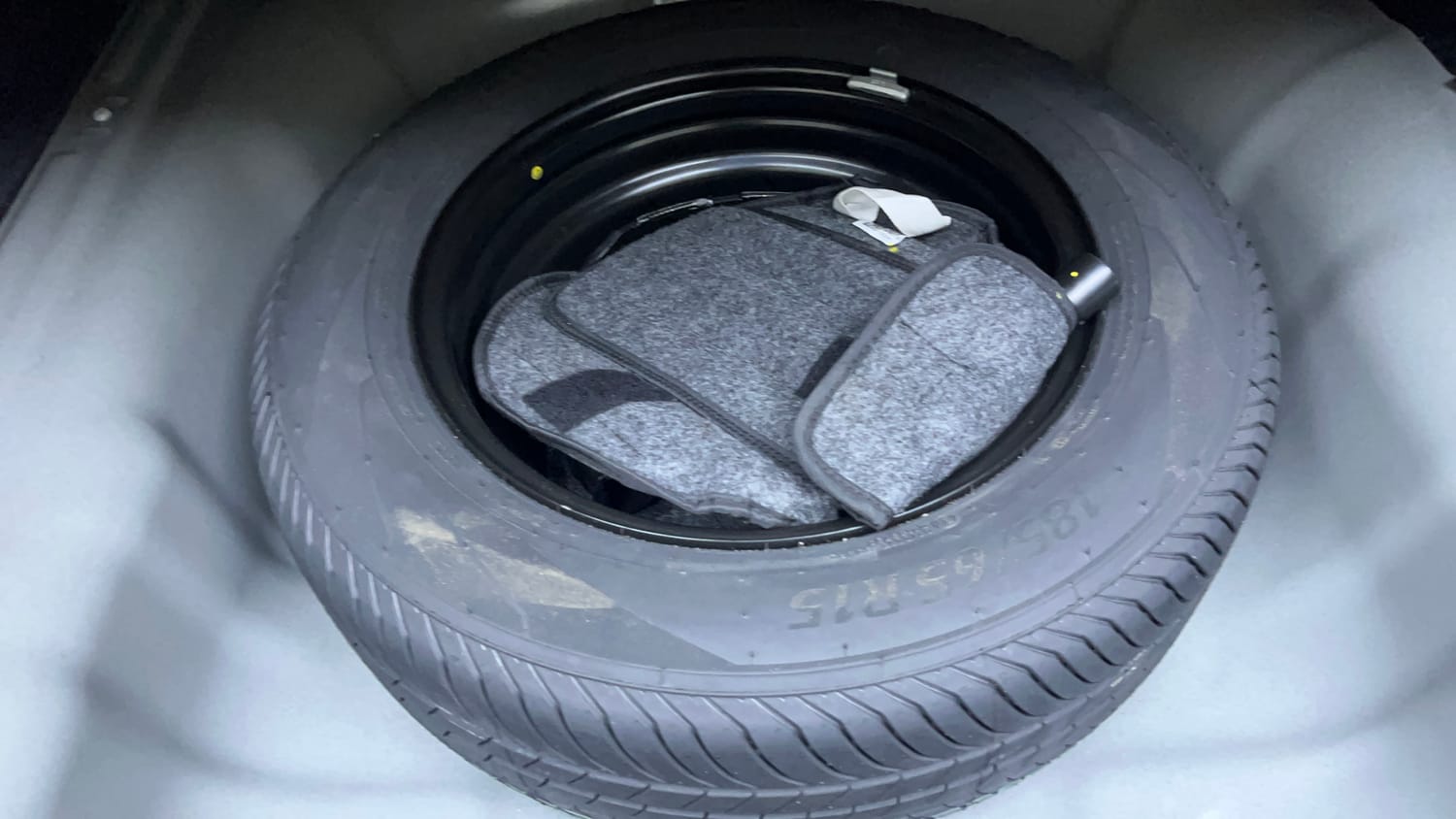 Used 2026 Hyundai Verna 1.5 MPi Petrol IVT HX 6 Petrol Automatic tyres SPARE TYRE VIEW