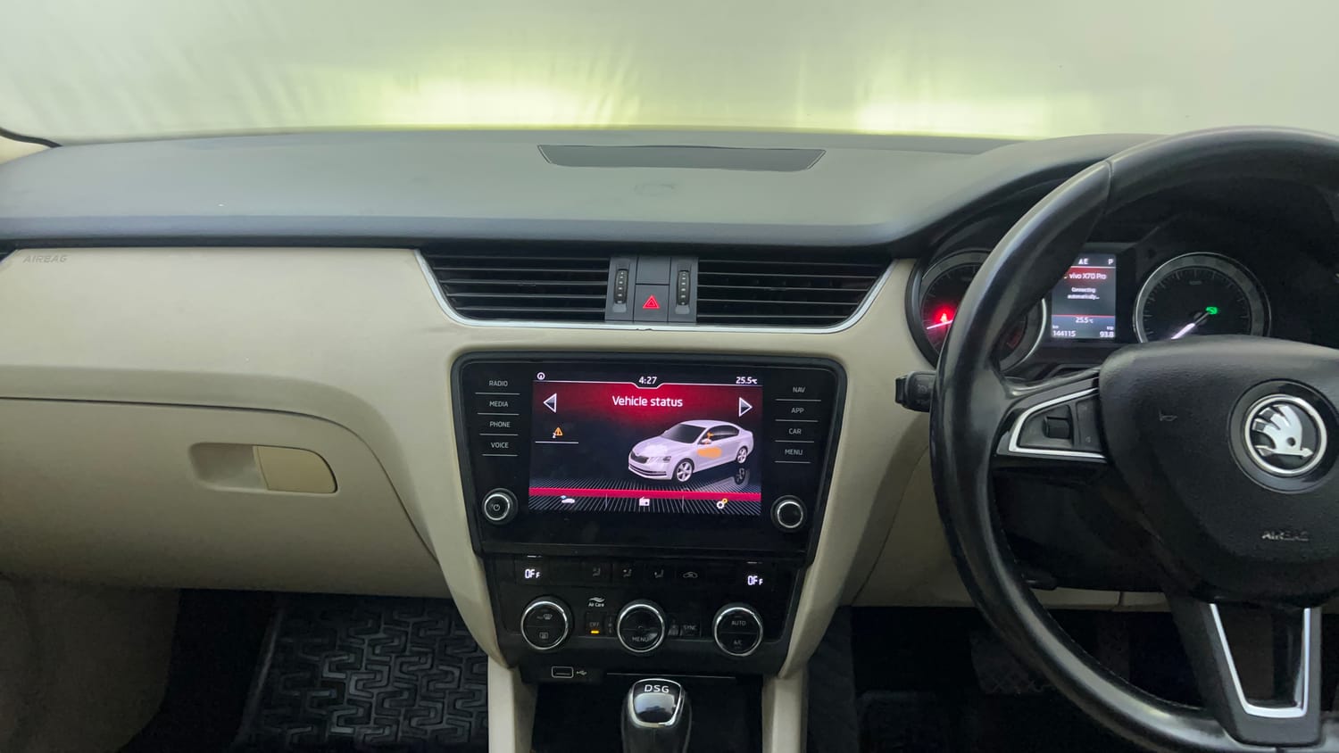 Used 2018 Skoda Octavia 1.8 TSI L&K Petrol Automatic interior MUSIC SYSTEM & AC CONTROL VIEW