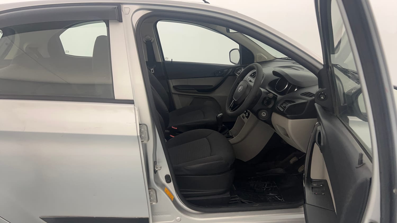 Used 2019 Tata Tiago Revotron XZ w/o Alloy Petrol Manual interior RIGHT SIDE FRONT DOOR CABIN VIEW