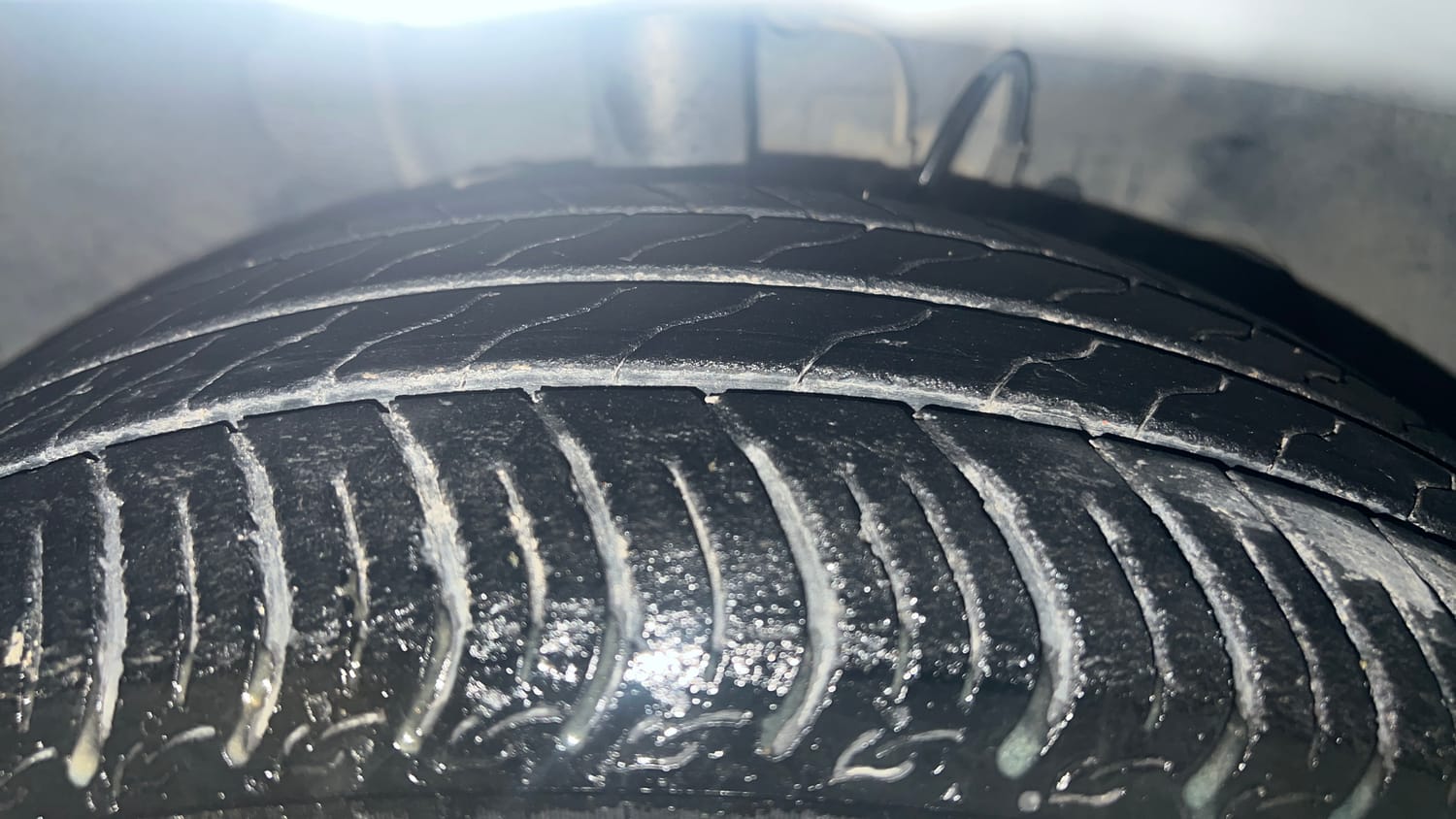 Used 2019 Tata Tiago Revotron XZ w/o Alloy Petrol Manual tyres RIGHT FRONT TYRE TREAD VIEW