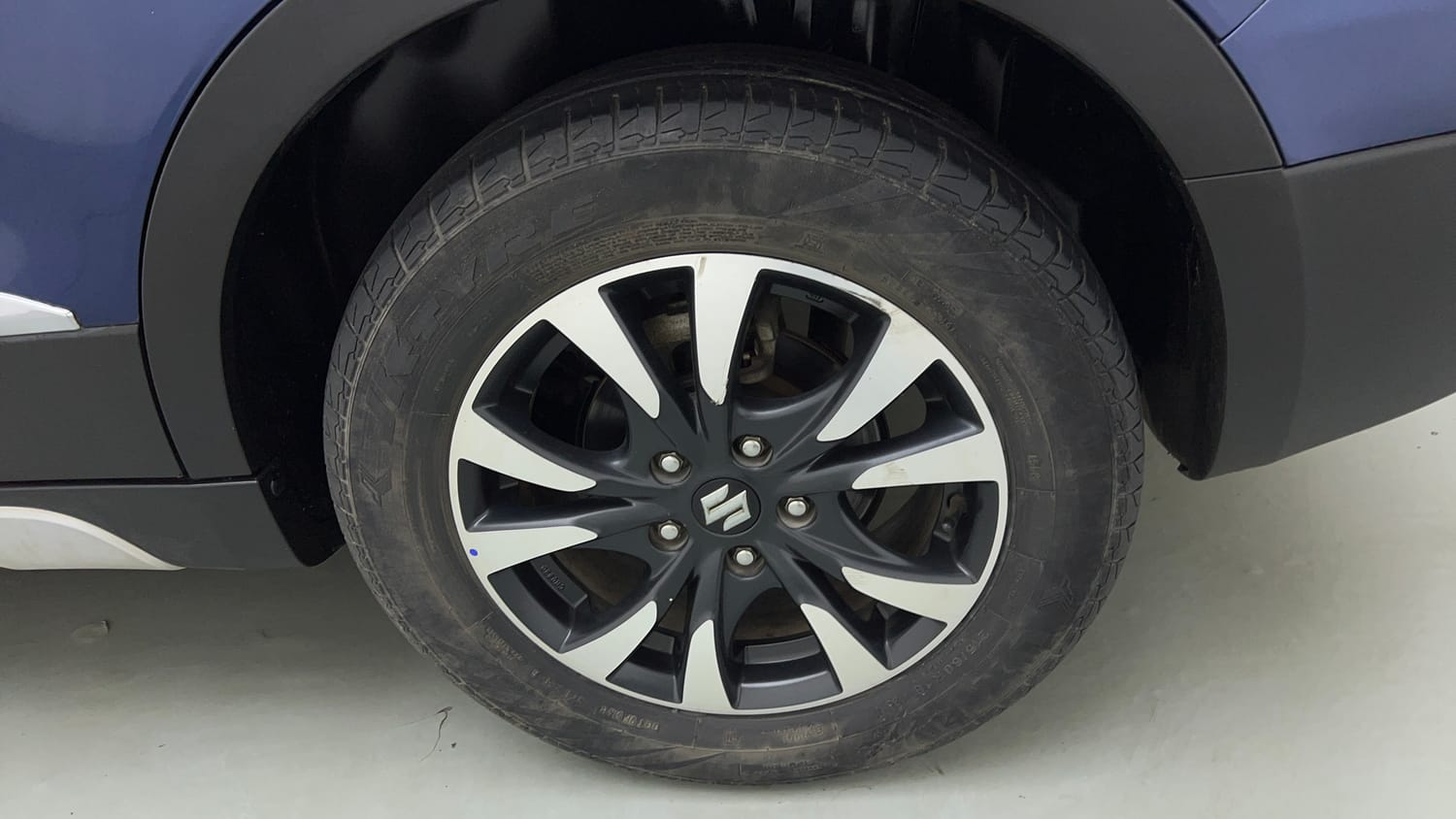 Used 2021 Maruti Suzuki S-Cross Zeta Petrol Manual tyres LEFT REAR TYRE RIM VIEW