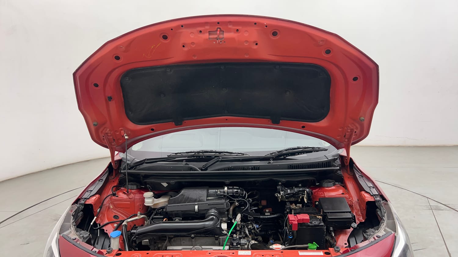 Used 2022 Toyota Glanza V Petrol Manual engine ENGINE & BONNET OPEN FRONT VIEW
