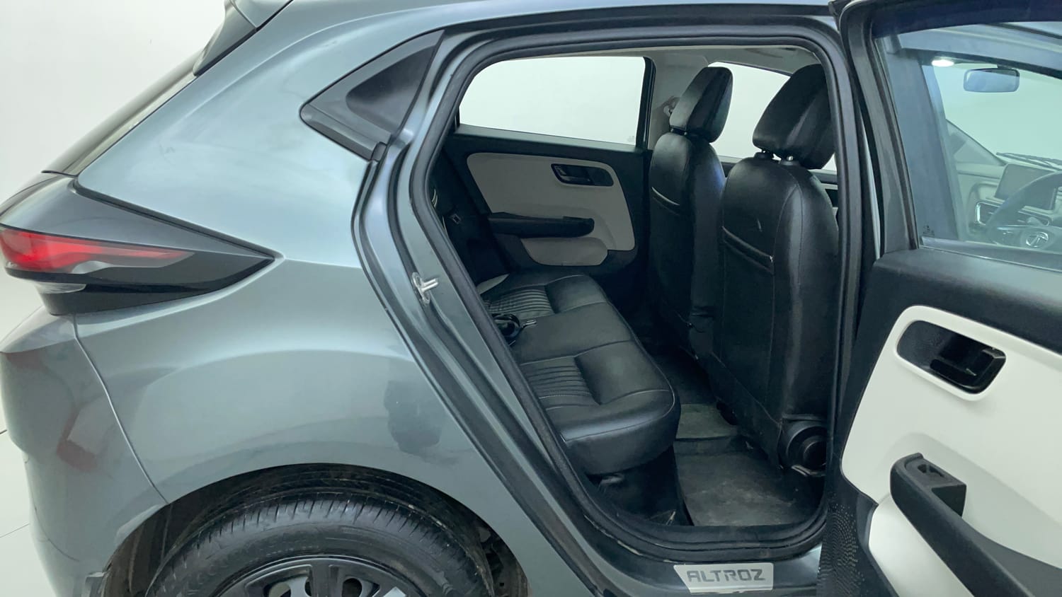 Used 2021 Tata Altroz XM Plus Petrol Petrol Manual interior RIGHT SIDE REAR DOOR CABIN VIEW