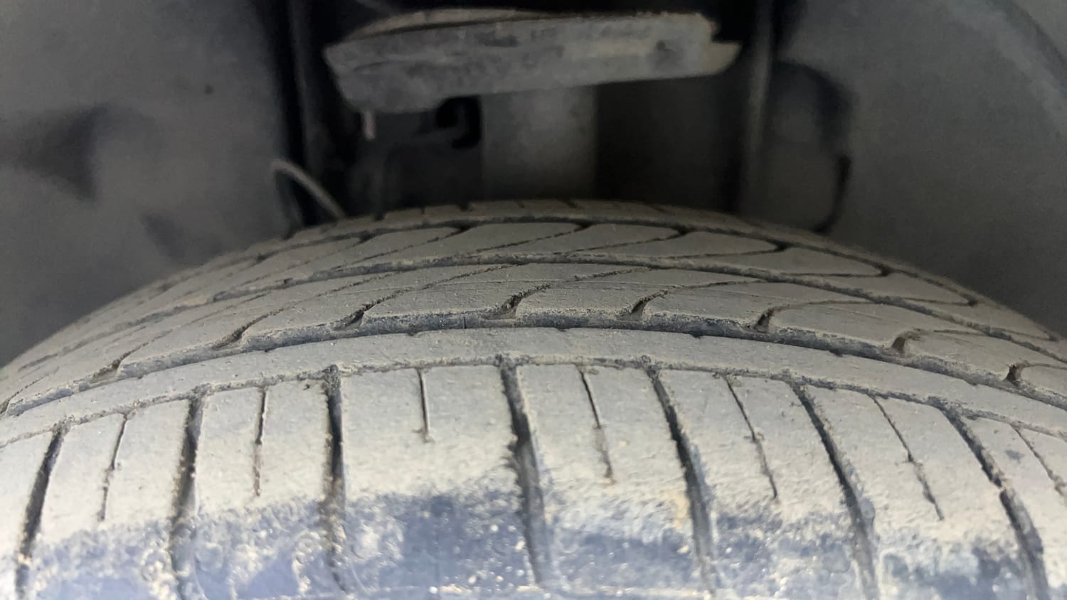 Used 2022 Tata Tigor XZA Plus Dual Tone Petrol Automatic tyres LEFT FRONT TYRE TREAD VIEW