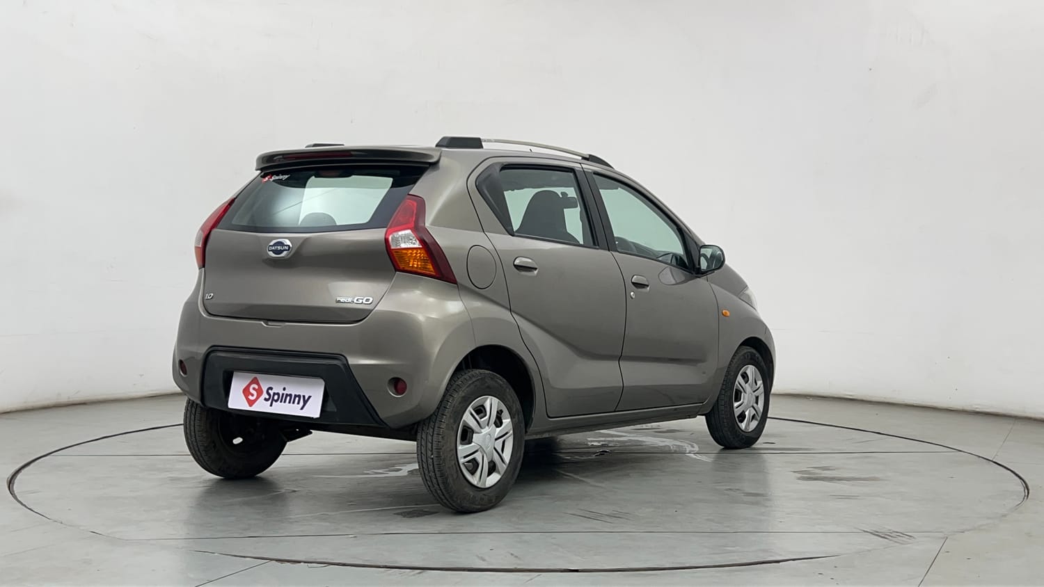 Used 2018 Datsun Redi-GO S 1.0 AMT Petrol Automatic exterior RIGHT REAR CORNER VIEW