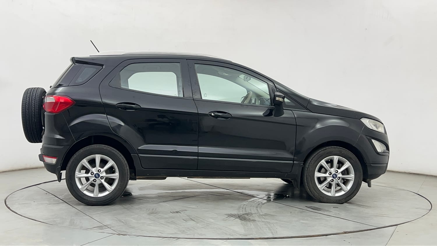 Used 2019 Ford EcoSport Titanium 1.5L TDCi Diesel Manual exterior RIGHT SIDE VIEW