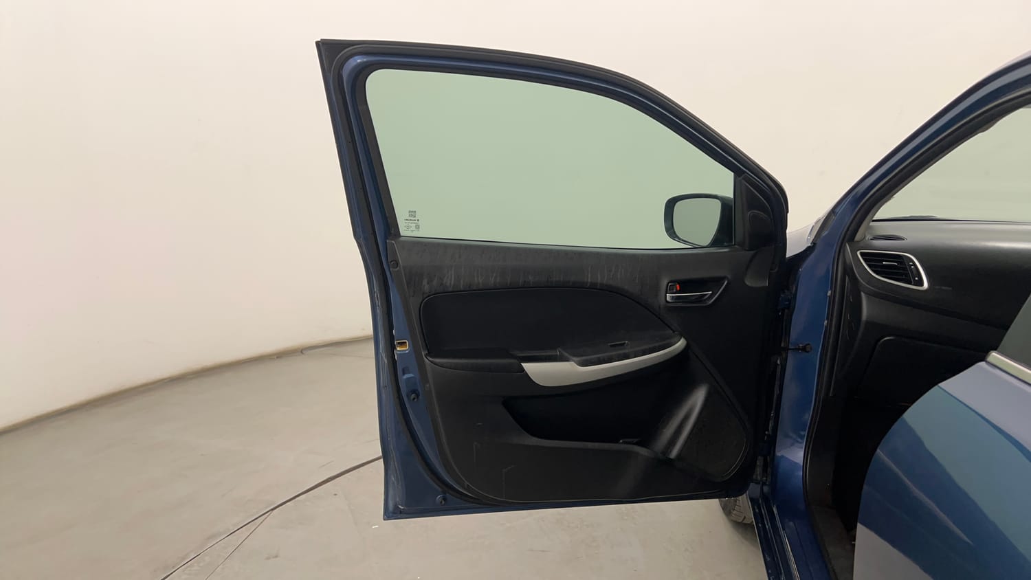 Used 2016 null Petrol Manual interior LEFT FRONT DOOR OPEN VIEW