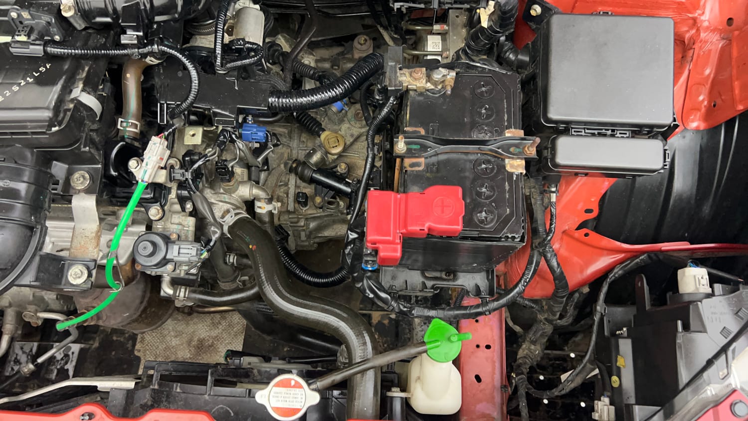 Used 2022 Toyota Glanza V Petrol Manual engine ENGINE LEFT SIDE VIEW