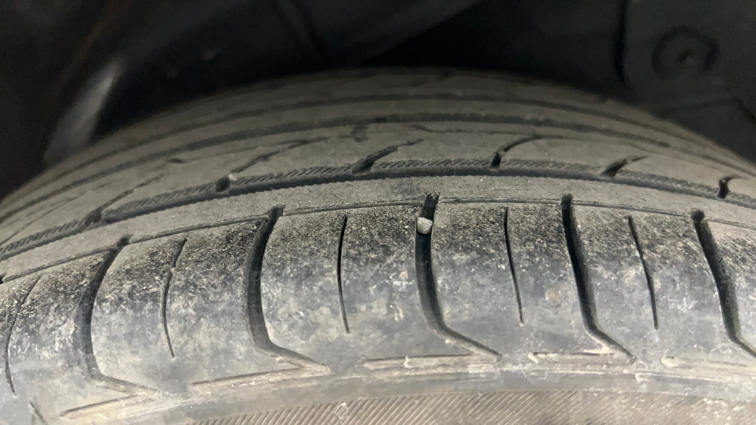 Used 2015 Hyundai Verna Fluidic 1.6 VTVT SX Petrol Manual tyres LEFT REAR TYRE TREAD VIEW