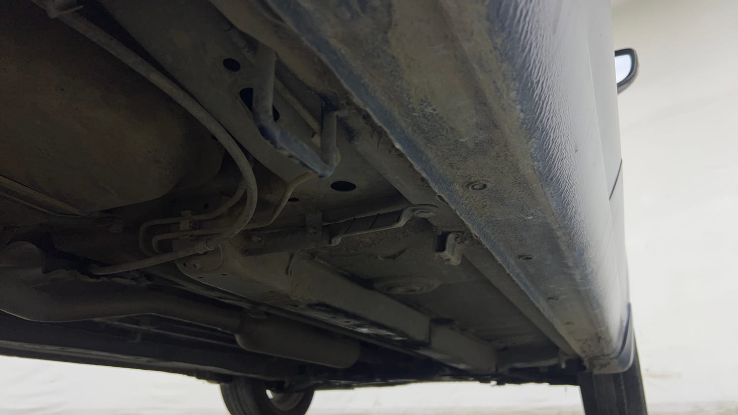 Used 2018 Maruti Suzuki Ciaz Alpha 1.4 MT Petrol Manual extra REAR RIGHT UNDERBODY VIEW