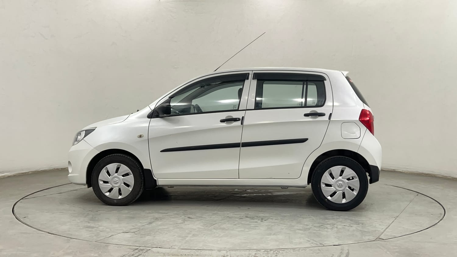 Used 2016 Maruti Suzuki Celerio VXi CNG Cng Manual exterior LEFT SIDE VIEW