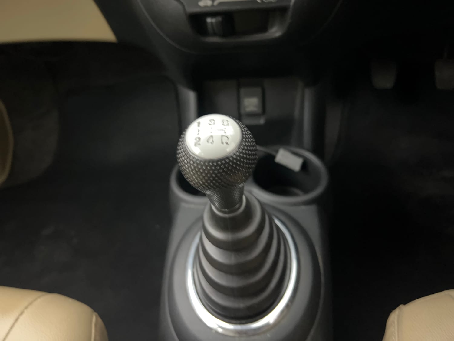 Used 2015 Honda Amaze 1.2 S i-VTEC Petrol Manual interior GEAR  KNOB VIEW