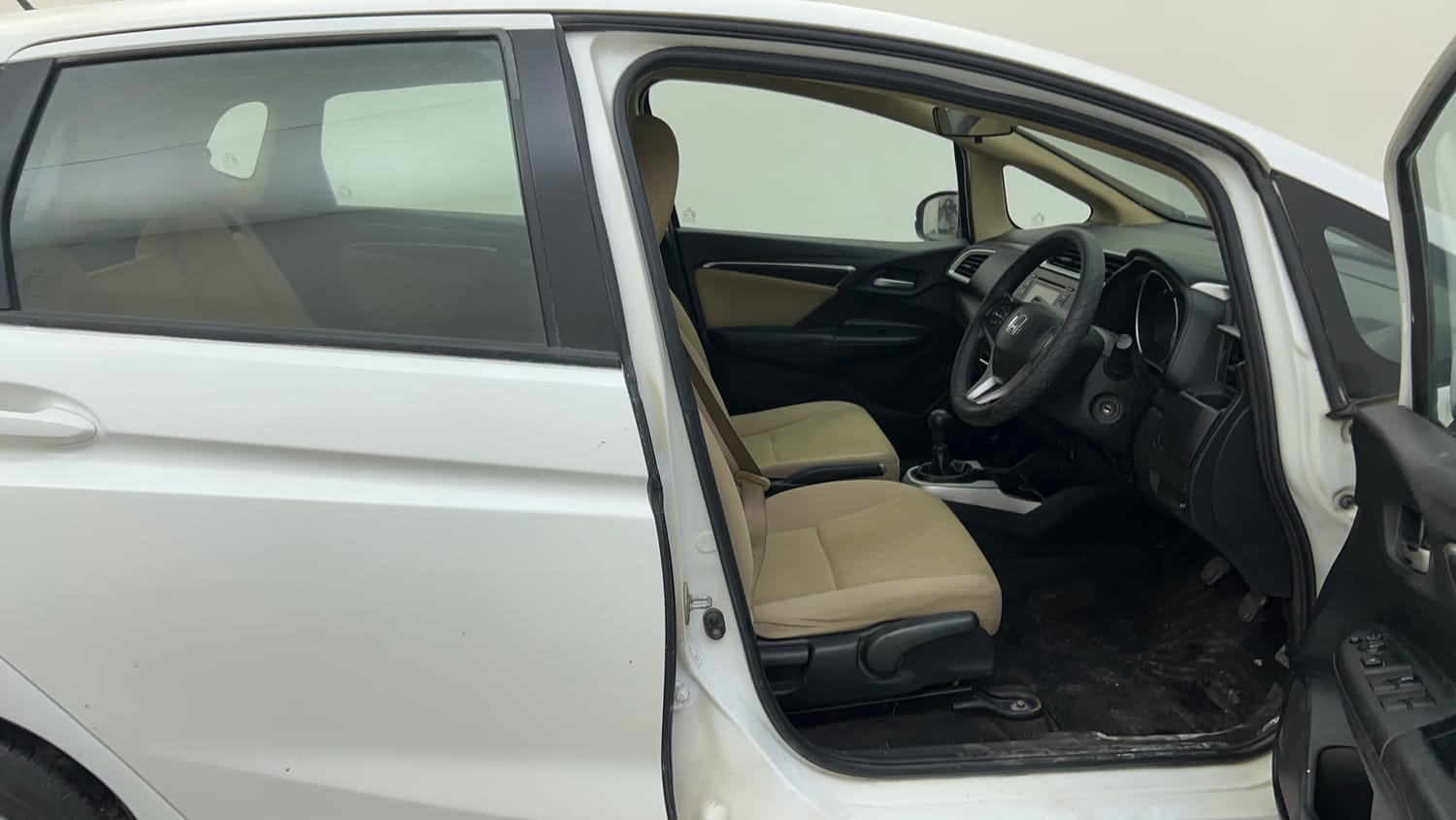 Used 2016 Honda Jazz V Petrol Petrol Manual interior RIGHT SIDE FRONT DOOR CABIN VIEW