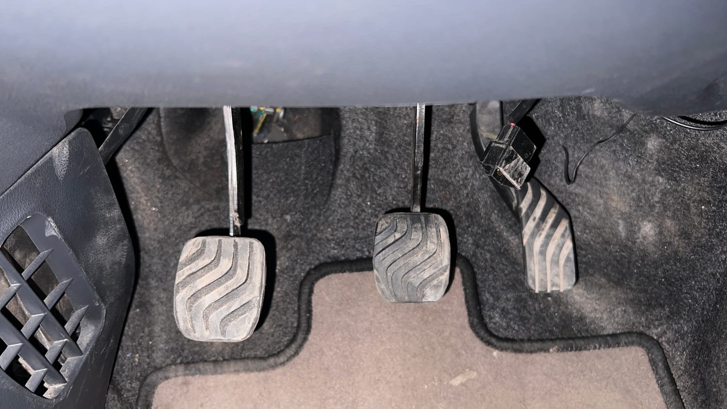 Used 2016 Renault Kwid RXT Petrol Manual interior PEDALS VIEW