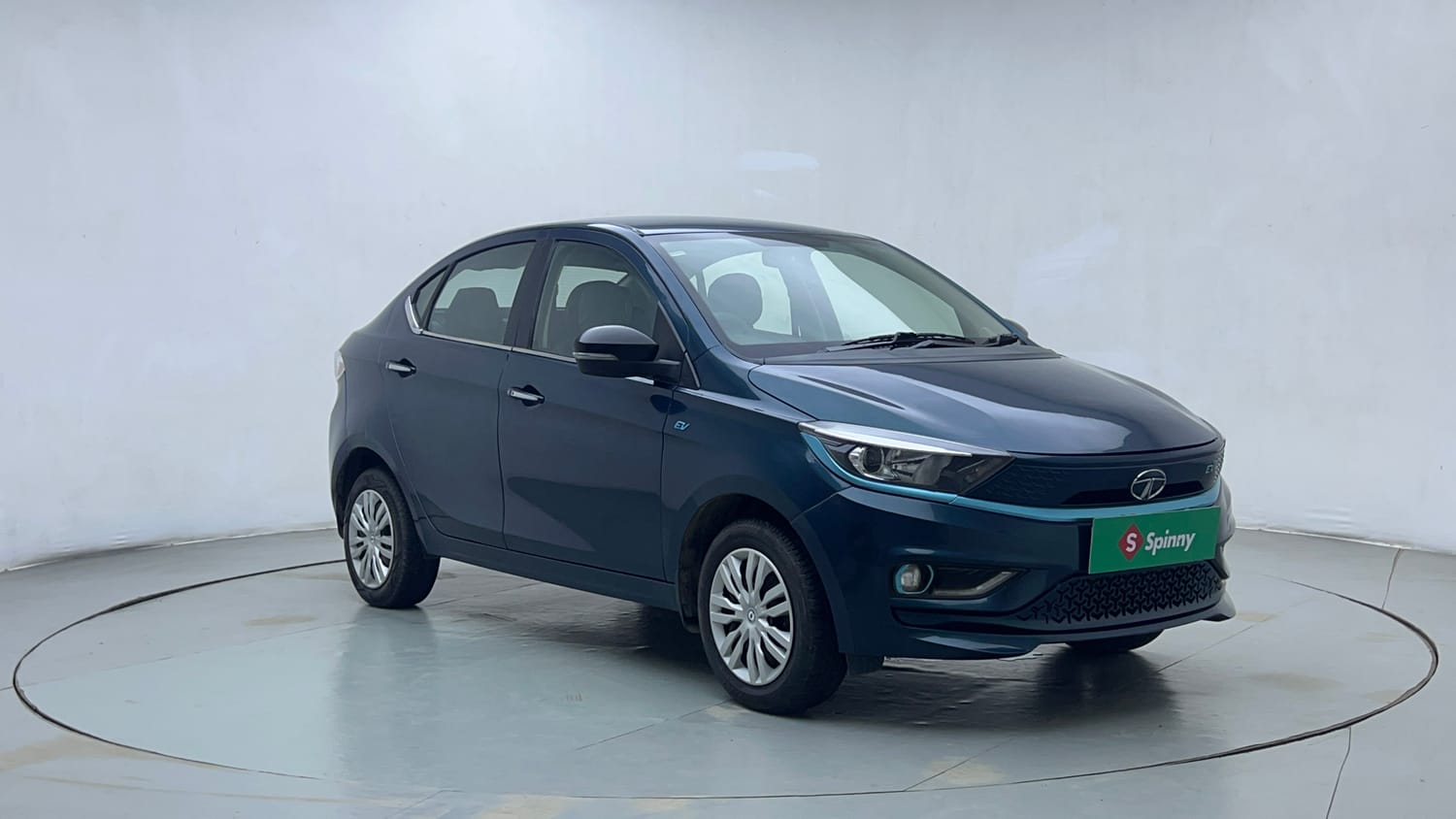 Used 2022 Tata Tigor EV XZ Plus Electric Automatic exterior RIGHT FRONT CORNER VIEW