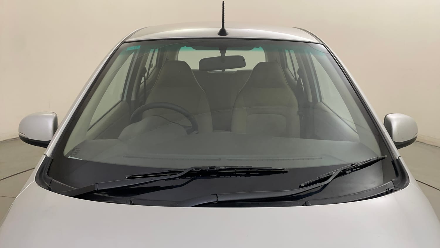 Used 2013 Hyundai i10 Magna 1.2 Kappa2 Petrol Manual exterior FRONT WINDSHIELD VIEW