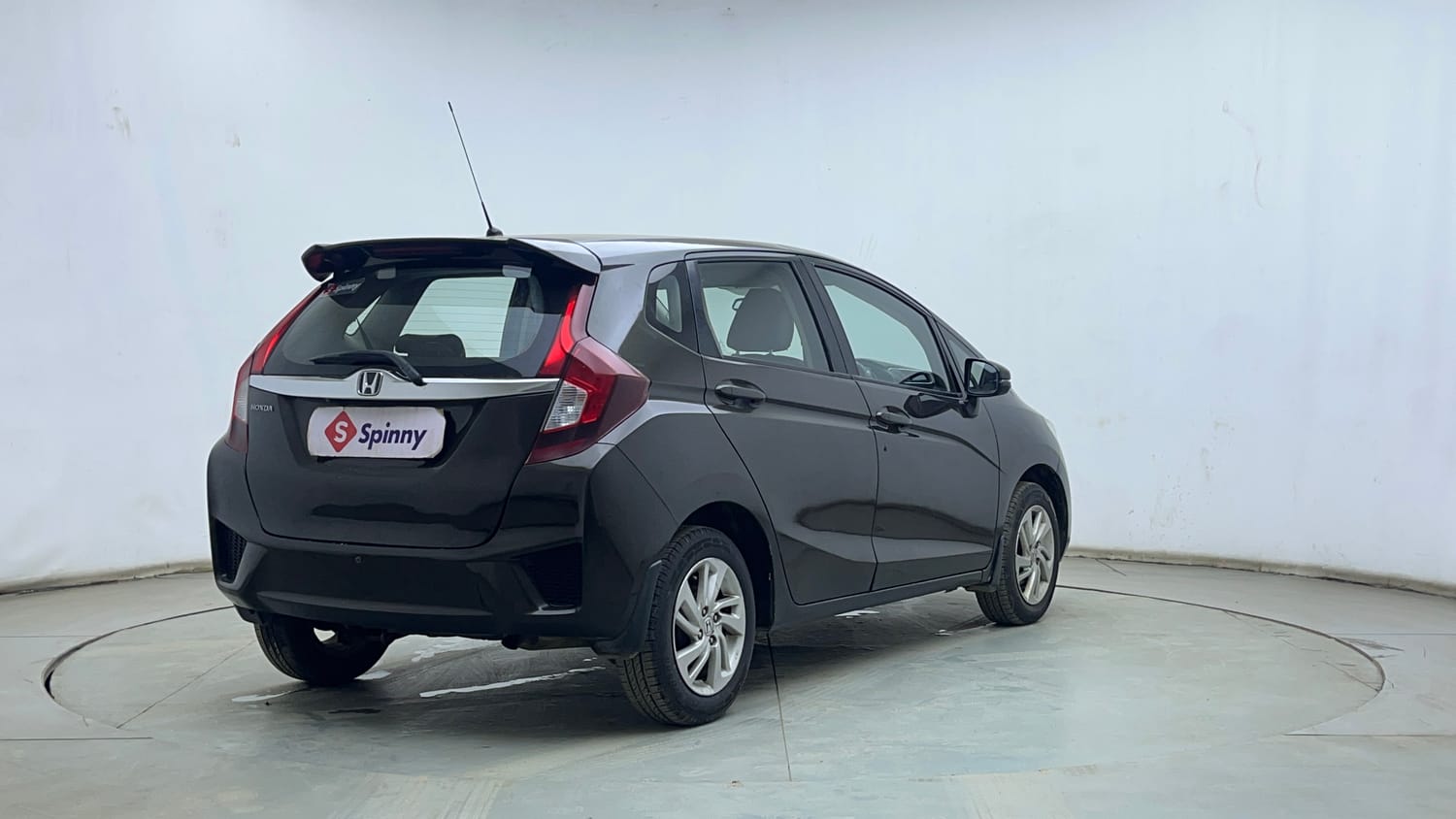 Used 2016 Honda Jazz VX Petrol Petrol Manual exterior RIGHT REAR CORNER VIEW