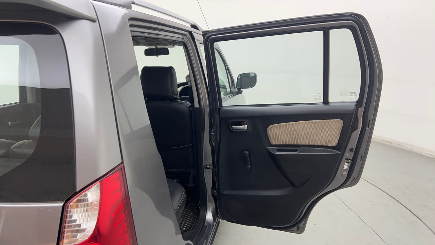 Used 2018 Maruti Suzuki Wagon R LXI CNG Cng Manual interior RIGHT REAR DOOR OPEN VIEW