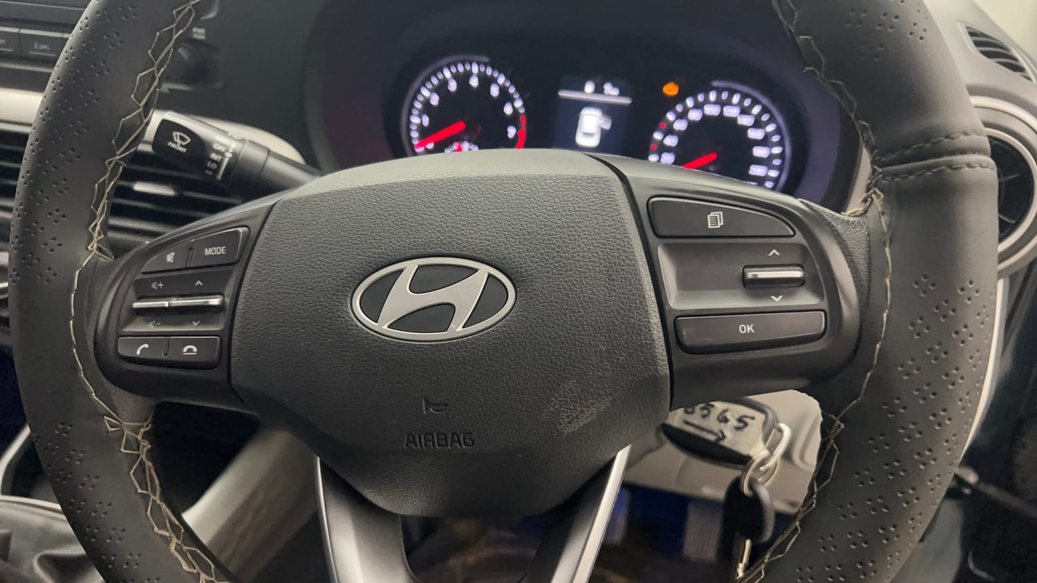Used 2025 Hyundai Grand i10 Nios Magna 1.2 Kappa Petrol Manual top_features Steering mounted controls