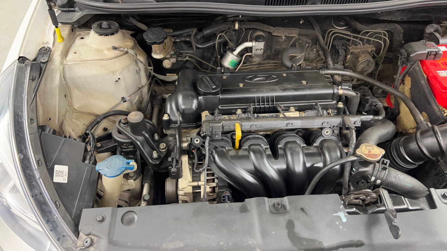 Used 2015 Hyundai Verna Fluidic 1.6 VTVT SX Petrol Manual engine ENGINE RIGHT SIDE VIEW