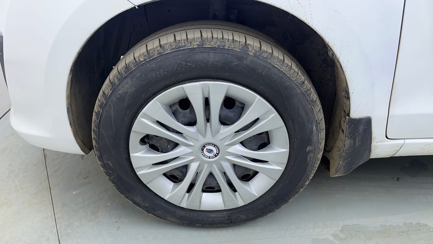 Used 2014 Maruti Suzuki Ertiga Vxi Petrol Manual tyres LEFT FRONT TYRE RIM VIEW