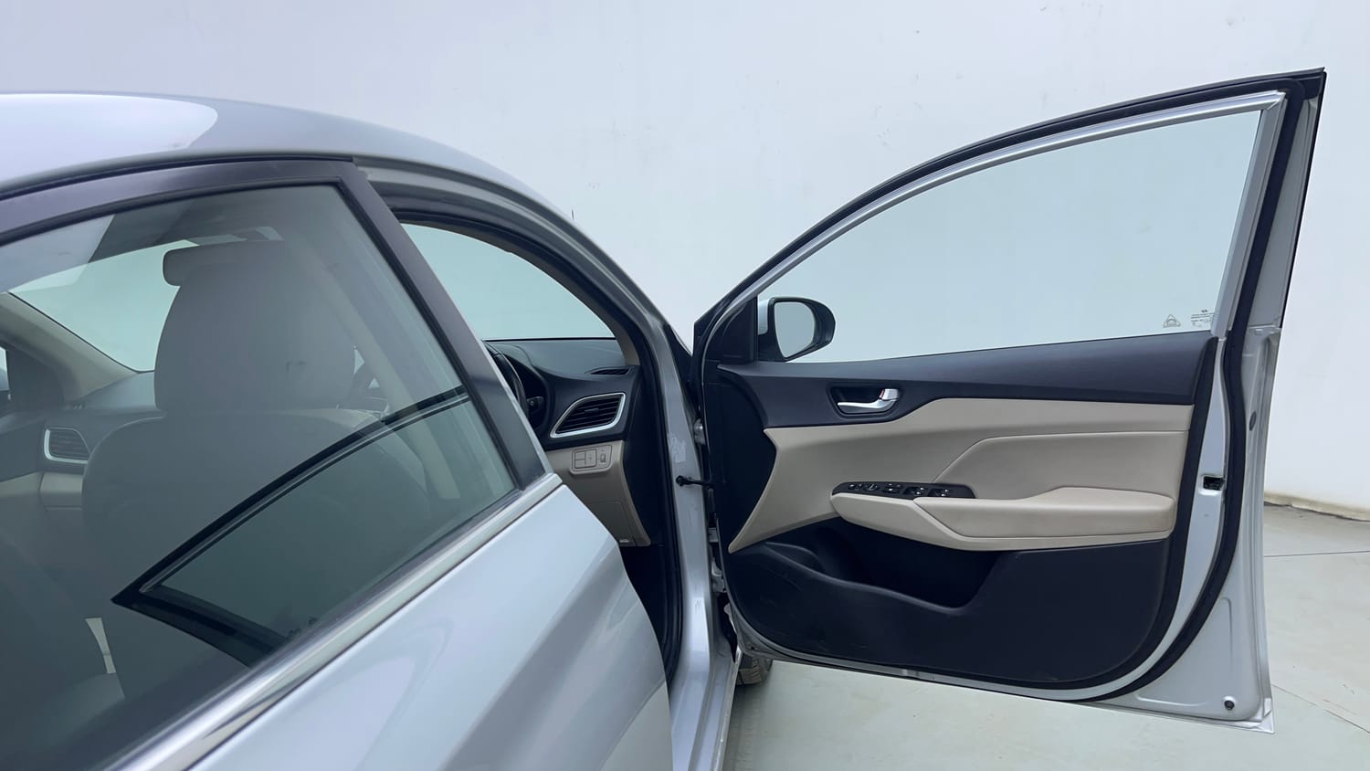 Used 2017 Hyundai Verna SX (O) 1.6 VTVT AT Petrol Automatic interior RIGHT FRONT DOOR OPEN VIEW