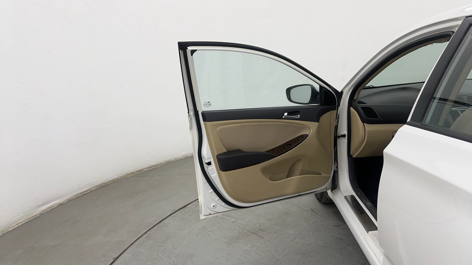 Used 2015 Hyundai Verna Fluidic 1.6 VTVT SX Petrol Manual interior LEFT FRONT DOOR OPEN VIEW