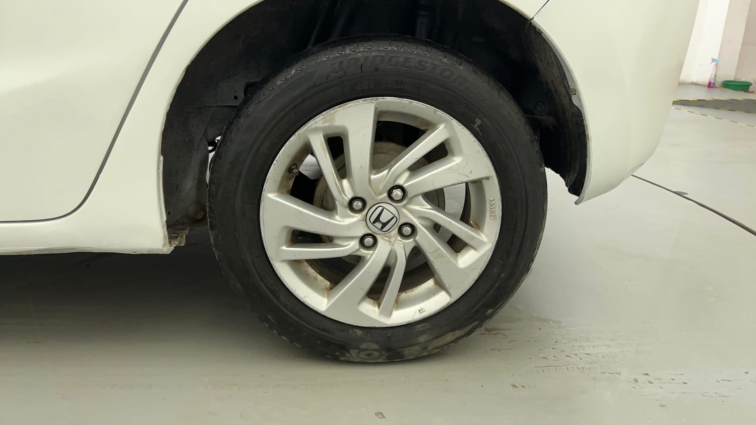 Used 2016 Honda Jazz V Petrol Petrol Manual tyres LEFT REAR TYRE RIM VIEW