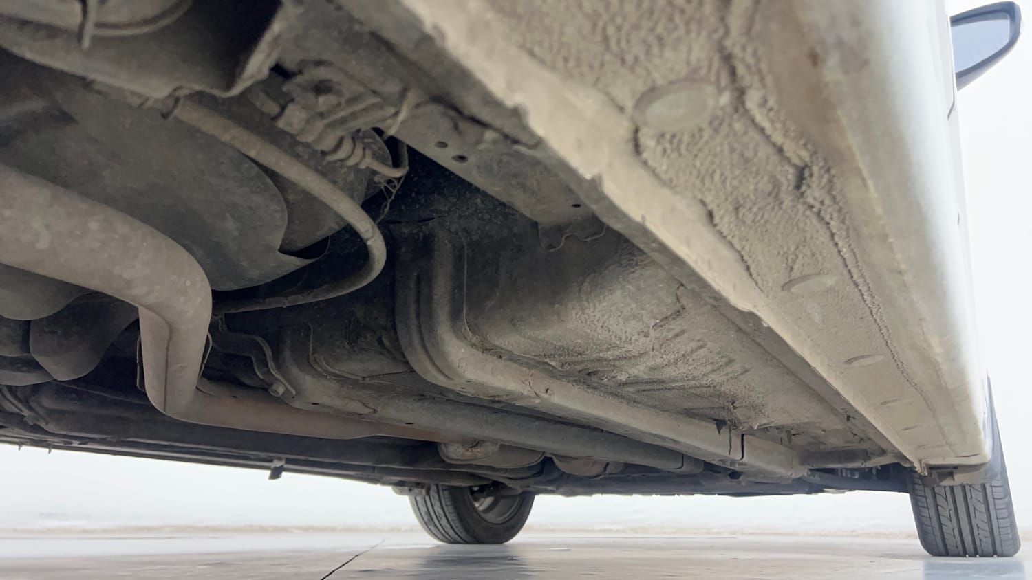 Used 2015 Hyundai Verna Fluidic 1.6 VTVT SX Petrol Manual extra REAR RIGHT UNDERBODY VIEW