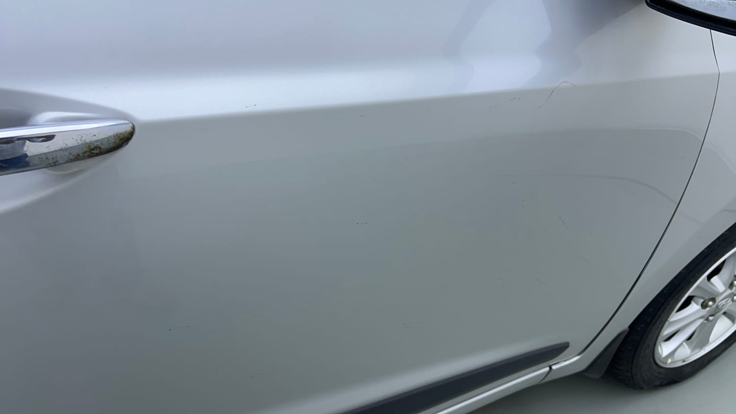 Used 2015 Hyundai Grand i10 Asta AT 1.2 Kappa VTVT Petrol Automatic dents MINOR SCRATCH