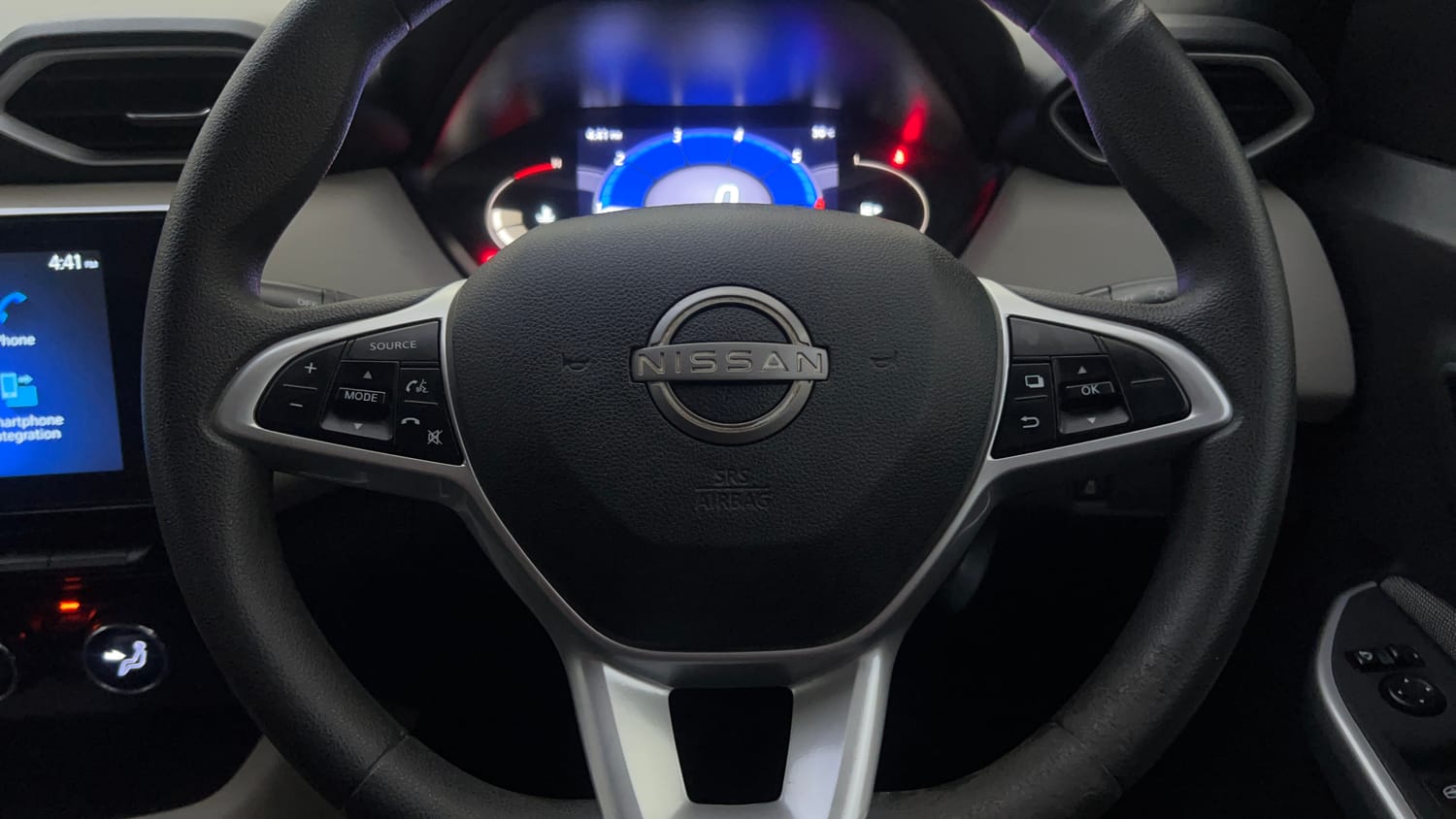 Used 2023 Nissan Magnite XV Petrol Manual top_features Airbags