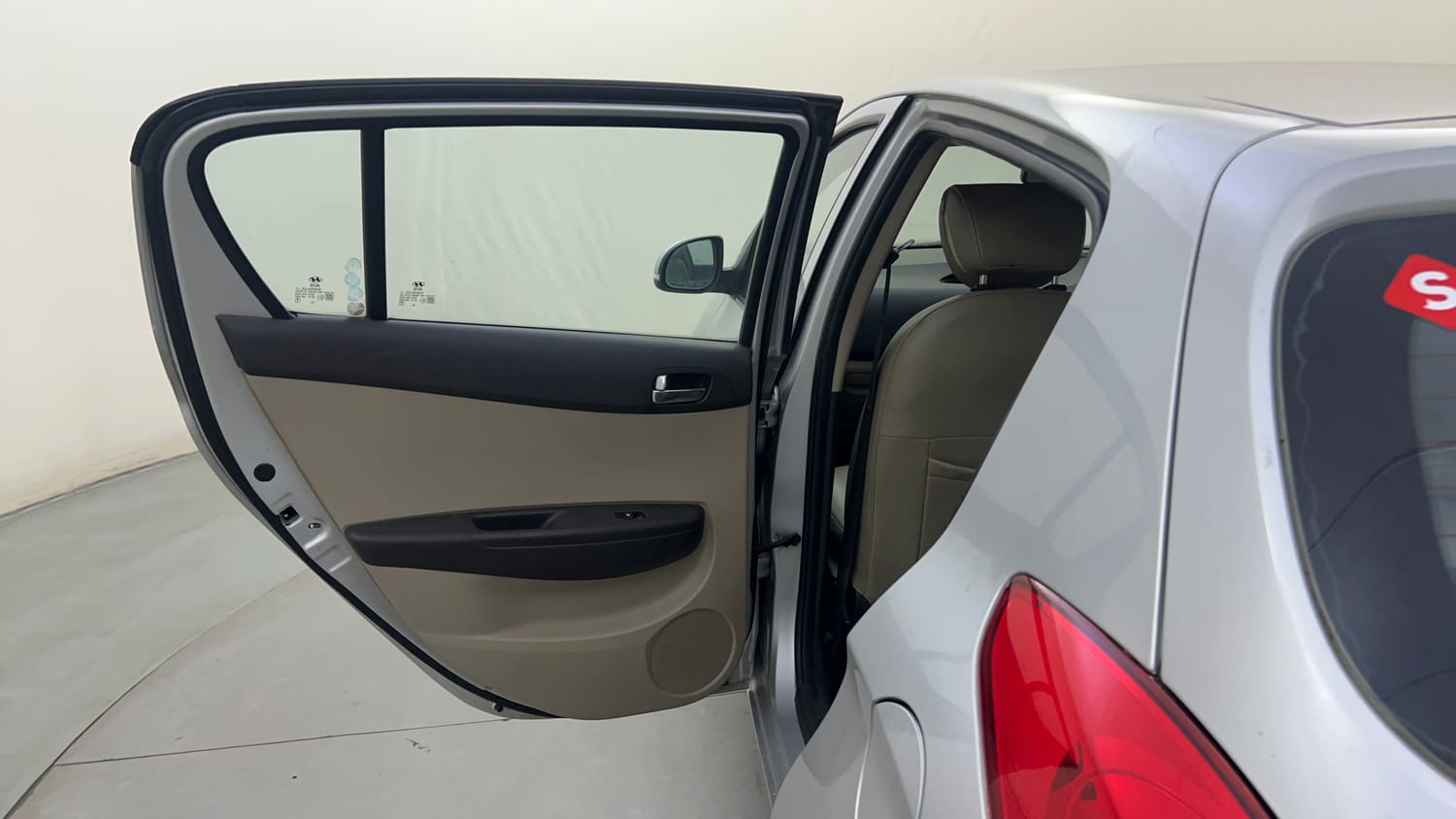 Used 2014 Hyundai i20 Sportz 1.2 Petrol Manual interior LEFT REAR DOOR OPEN VIEW