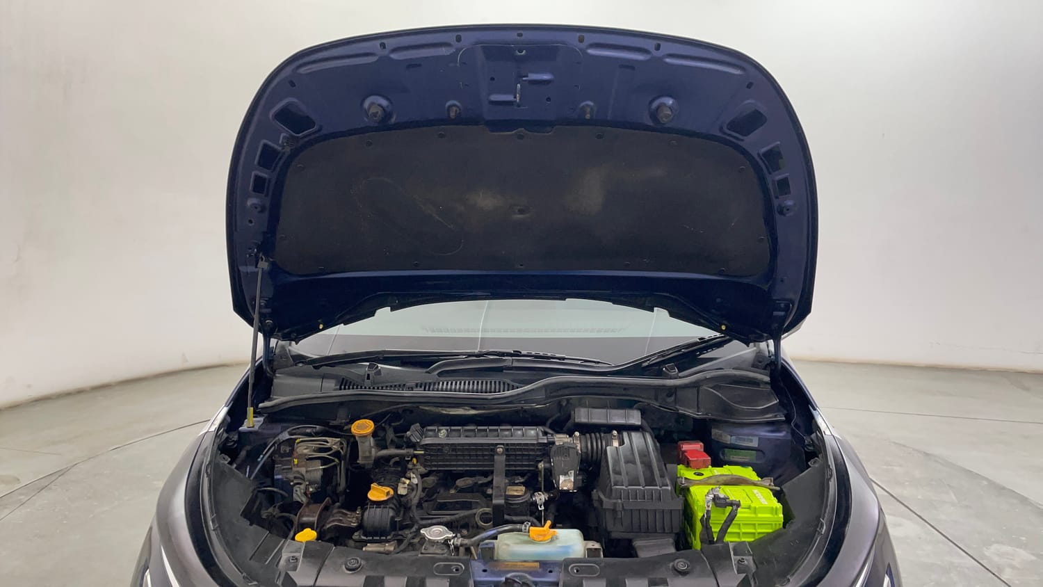 Used 2023 Tata Altroz XZ Plus Petrol Petrol Manual engine ENGINE & BONNET OPEN FRONT VIEW