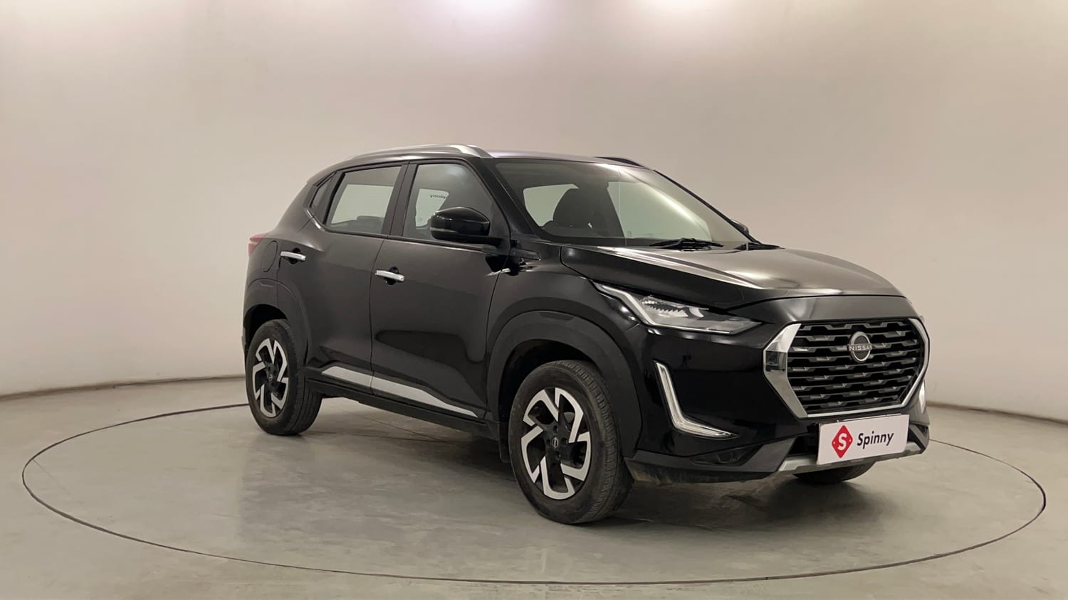 Used 2023 Nissan Magnite XV Petrol Manual exterior RIGHT FRONT CORNER VIEW