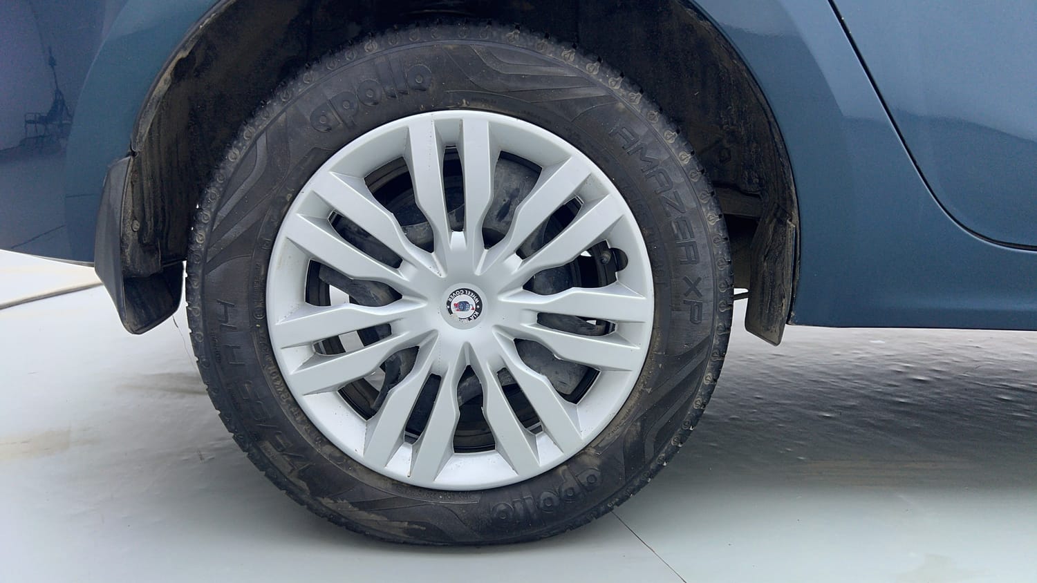 Used 2022 Tata Tigor EV XZ Plus Electric Automatic tyres RIGHT REAR TYRE RIM VIEW