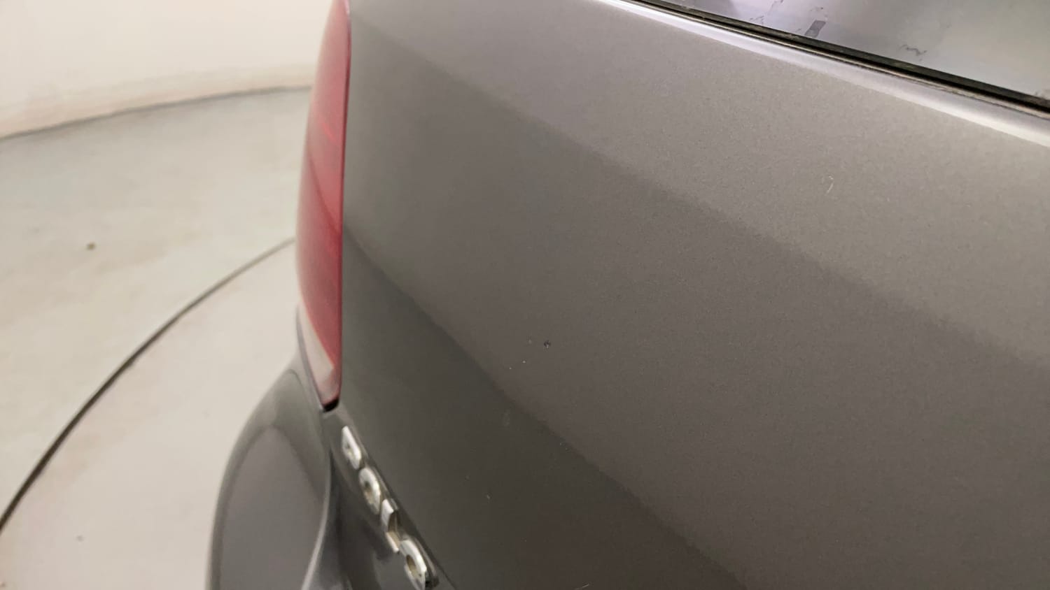Used 2014 Volkswagen Polo Highline1.2L (P) Petrol Manual dents MINOR SCRATCH