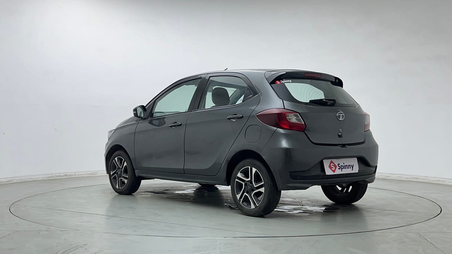 Used 2020 Tata Tiago XZ Plus Petrol Manual exterior LEFT REAR CORNER VIEW