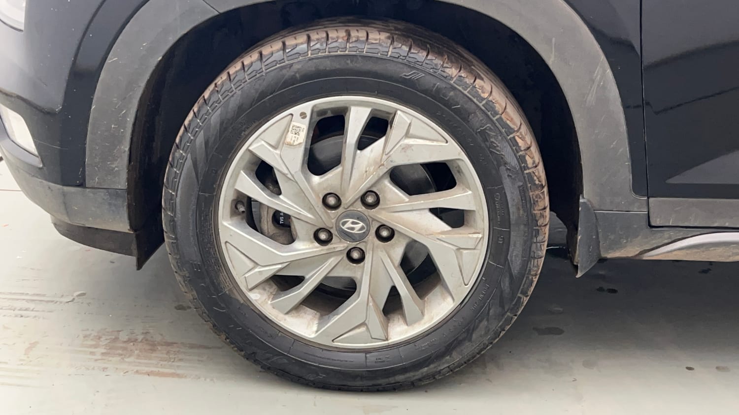 Used 2023 Hyundai Creta SX 1.5 Petrol Petrol Manual tyres LEFT FRONT TYRE RIM VIEW