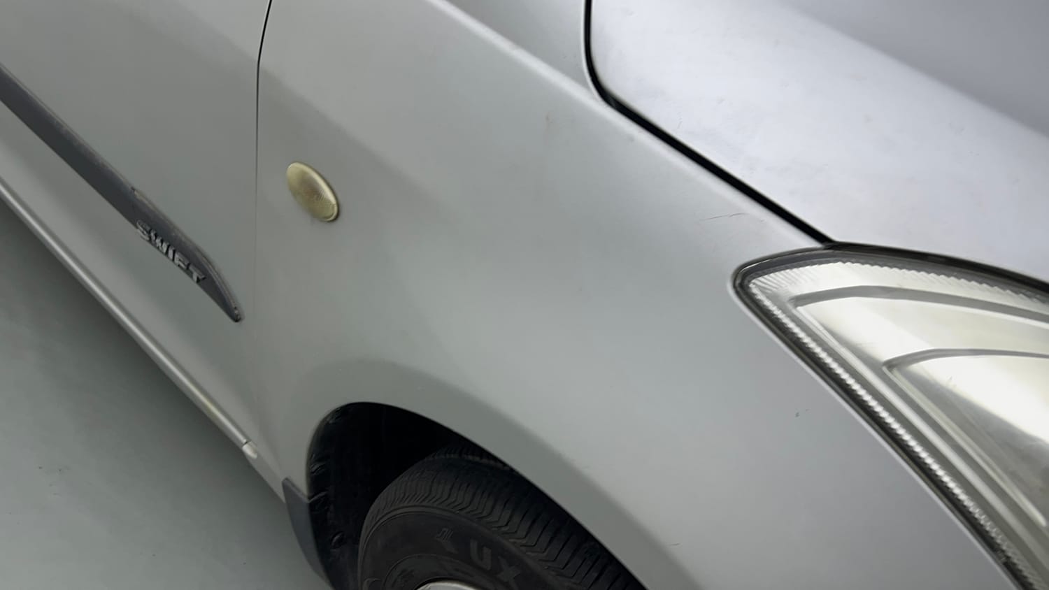 Used 2017 Maruti Suzuki Swift LXi (O) Petrol Manual dents MINOR SCRATCH