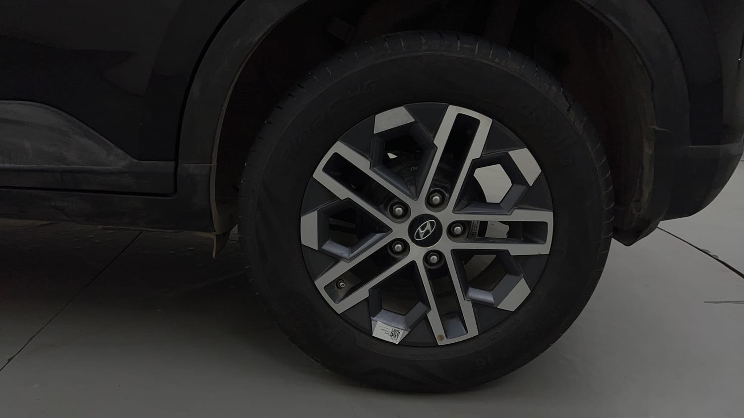 Used 2022 Hyundai Venue SX 1.2 Petrol Petrol Manual tyres LEFT REAR TYRE RIM VIEW