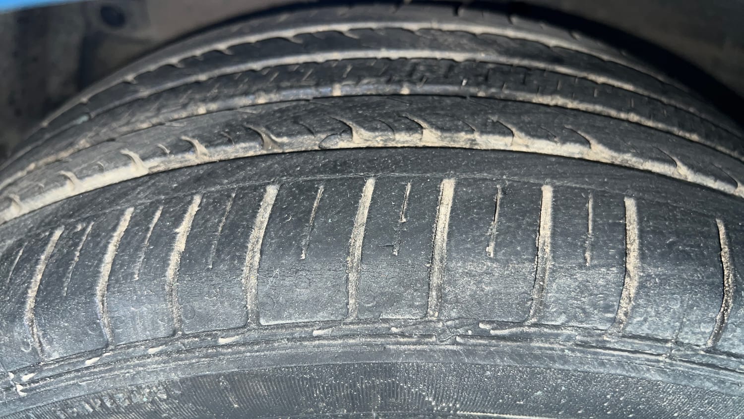 Used 2018 Maruti Suzuki Ciaz Alpha 1.4 MT Petrol Manual tyres LEFT FRONT TYRE TREAD VIEW