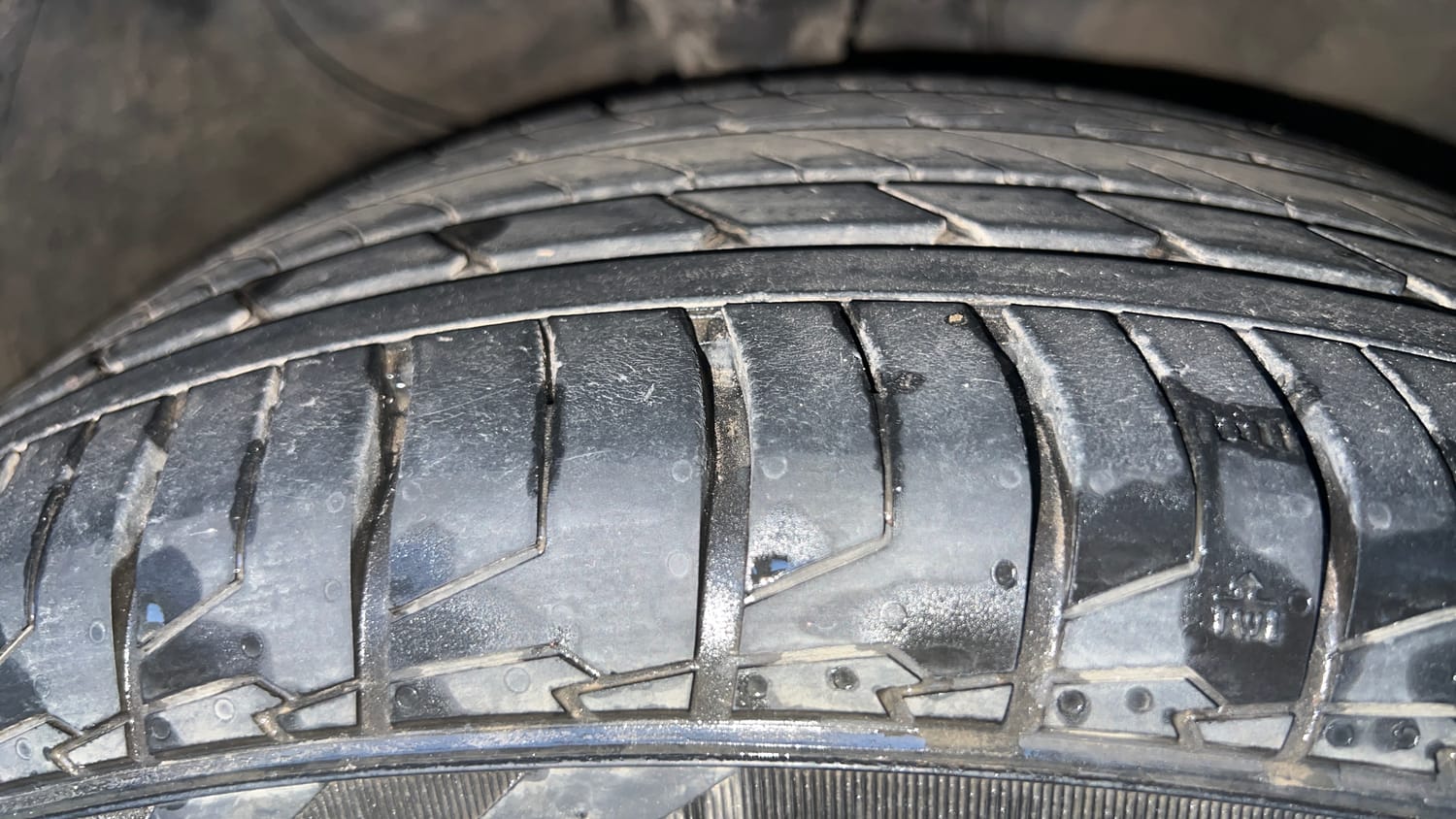 Used 2018 Hyundai Creta SX 1.6 AT Petrol Petrol Automatic tyres RIGHT FRONT TYRE TREAD VIEW