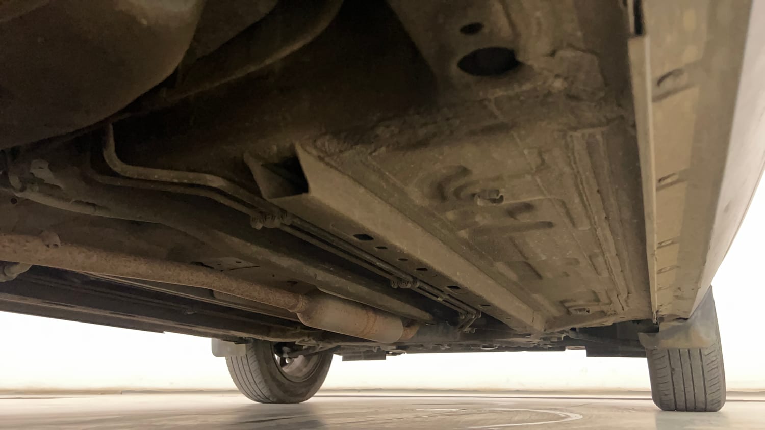 Used 2023 Nissan Magnite XV Petrol Manual extra REAR RIGHT UNDERBODY VIEW