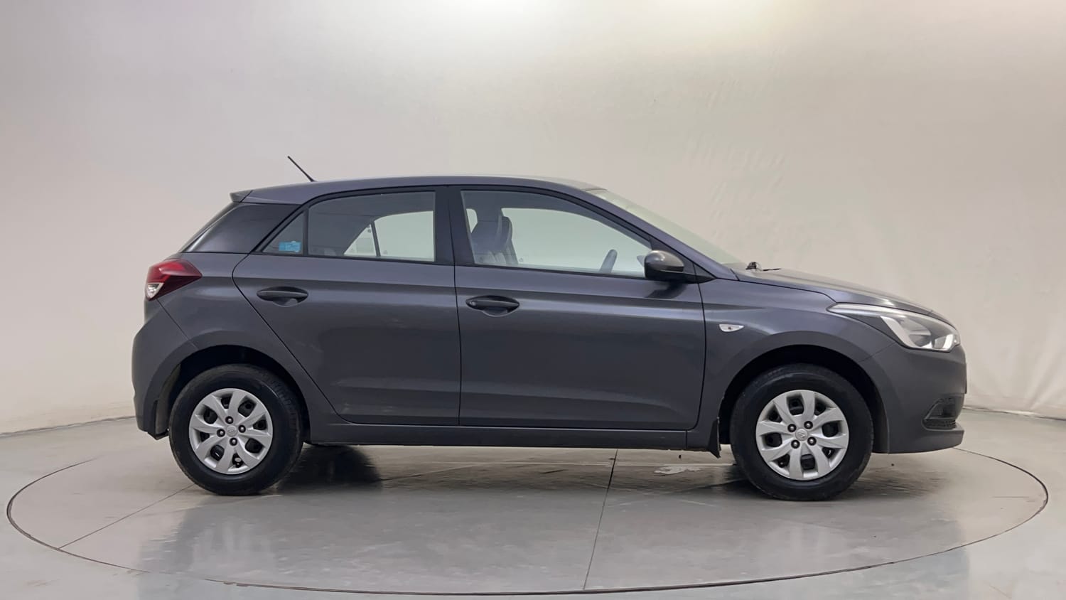 Used 2017 Hyundai Elite i20 Magna Executive 1.2 Petrol Manual exterior RIGHT SIDE VIEW
