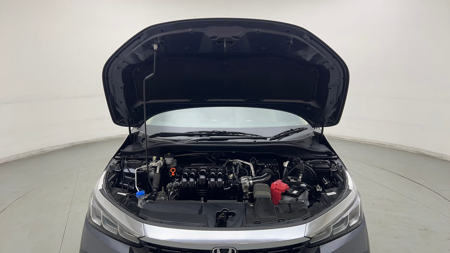 Used 2023 Honda City V Petrol MT Petrol Manual engine ENGINE & BONNET OPEN FRONT VIEW